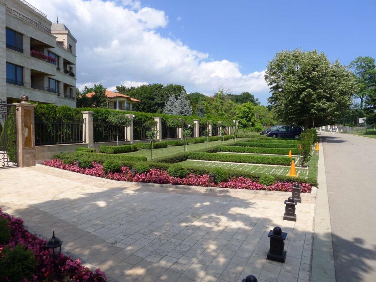 Sea Garden Apartment Varna Exteriör bild